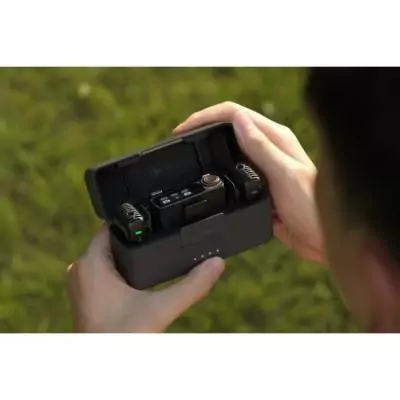Boîtier de charge - DJI - Mic 2 - Autonomie jusqu'a 18 h - Connexion instantanée Boîtier de charge - DJI - Mic 2 - Autonomie jusqu'a 18 h - Connexion instantanée