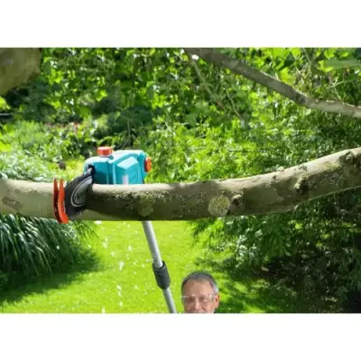 Elagueuse sur perche a batterie GARDENA - TCS 20/18V P4A - 18V - 42 cm Elagueuse sur perche a batterie GARDENA - TCS 20/18V P4A - 18V - 42 cm