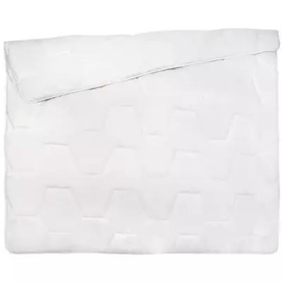 Couette légere NUAGE de DOUCEUR 240x260 cm blanc Couette légere NUAGE de DOUCEUR 240x260 cm blanc