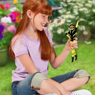 Poupée Miraculous 26 cm - BANDAI - Vesperia: Figurine d'action captivante