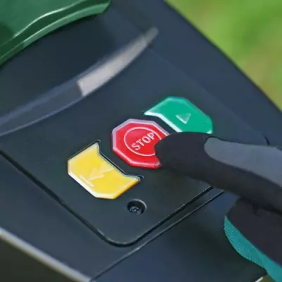Broyeur de végétaux Bosch AXT 25D - Compact et performant