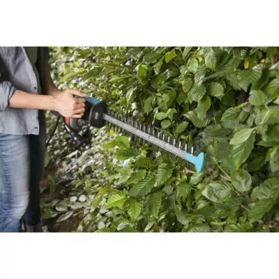 Taille-haies électrique GARDENA - EasyCut 420/45 - Puissant et précis!