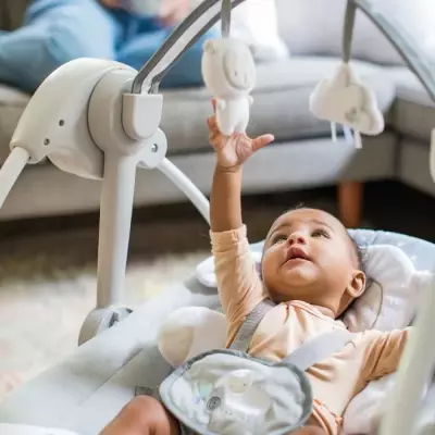 Transat bébé électrique pliable Petit Mouton avec arche et jouets - Réglages de minuterie