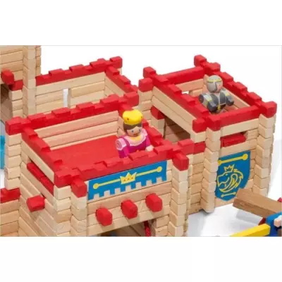 Construisez votre propre château fort en bois avec 300 pièces
