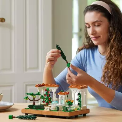 LEGO Icons 10359 Le jardin andalou - Voyage et jardinage
