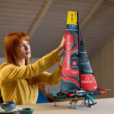 Construisez le Yacht Emirates Team New Zealand avec ce kit LEGO Technic 42174! Construisez le Yacht Emirates Team New Zealand avec ce kit LEGO Technic 42174!