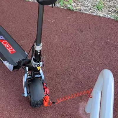 Antivol Moto Master Lock 8303EURDPS - Bloque Disque Rouge 80mm | Sécurité Maximale
