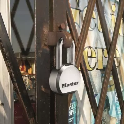 Cadenas Haute Sécurité en Acier Inoxydable - MASTER LOCK M830EURDLH