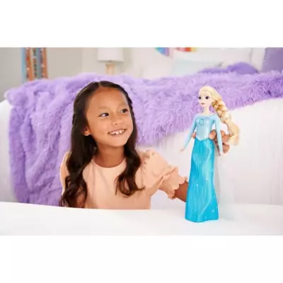 Poupée chantante La Reine des Neiges Elsa - Libérée, délivrée