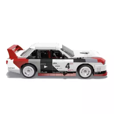 Assemblez la puissante Audi 90 Quattro IMSA GTO avec ce kit de construction de 973 pièces!