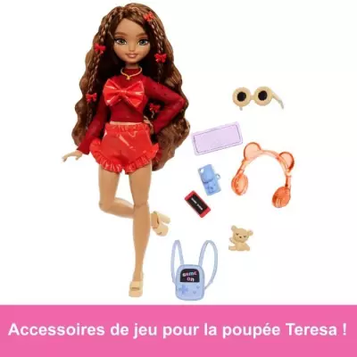 Barbie Équipe de Rêve Teresa - Poupée et Accessoires - HYC23 Barbie Équipe de Rêve Teresa - Poupée et Accessoires - HYC23