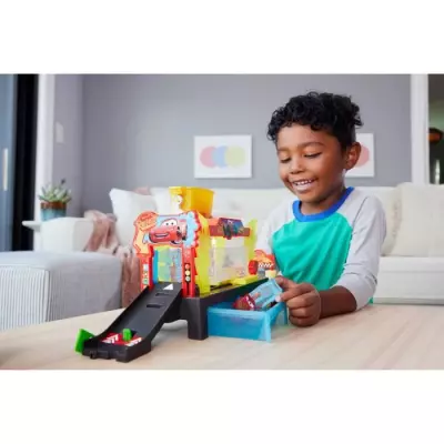 Station De Lavage Cars Color Changers - Coffret Magique | 4 ans+ Station De Lavage Cars Color Changers - Coffret Magique | 4 ans+