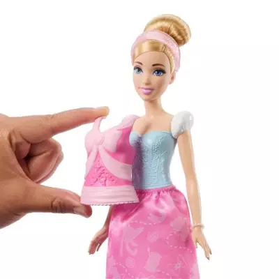 Coffret Princesses Disney Cendrillon - Poupée, Tenues & Accessoires Coffret Princesses Disney Cendrillon - Poupée, Tenues & Accessoires