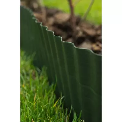 Bordure gazon polyéthylène verte H15 cm x 9 m - Délimitez votre jardin avec style!