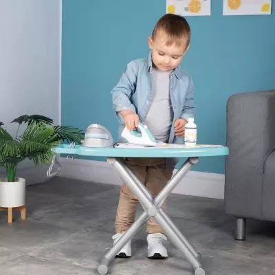 Smoby - Planche à repasser + Station vapeur + 9 accessoires