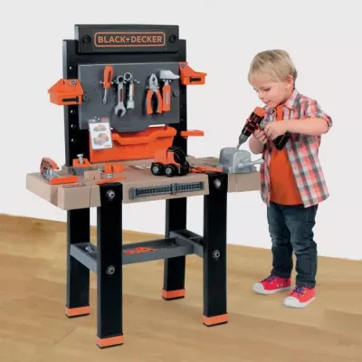Etabli bricolo Ultimate Black and Decker - 95 accessoires - Voiture à construire