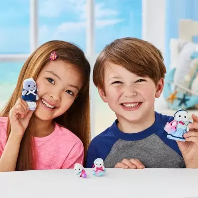 Figurine Miniature: Famille Phoque pour des aventures de plage - SYLVANIAN FAMILIES