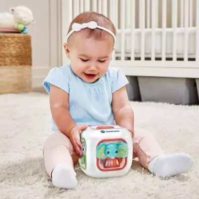 Découvrez le Baby Cube Musical pour l'éveil de bébé!