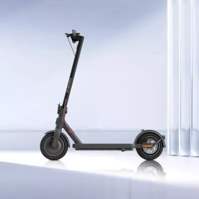 Trottinette Électrique XIAOMI 300W - Pneus 10 - Autonomie 35km