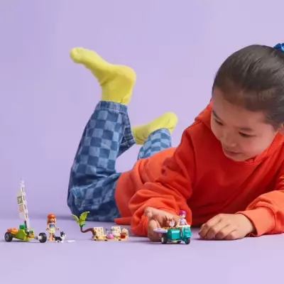 LEGO Friends 42641 Chiens Surfeurs et Aventures en Scooter - Jouet Interactif
