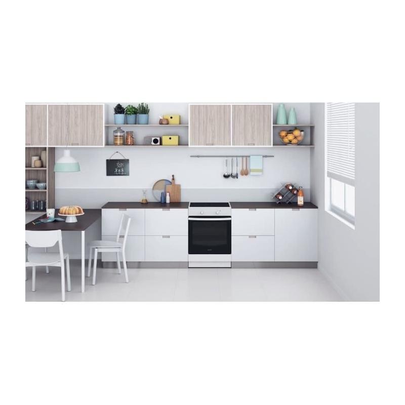 Cuisinière à induction Indesit IS67IQ5KCW/E - Puissante et élégante