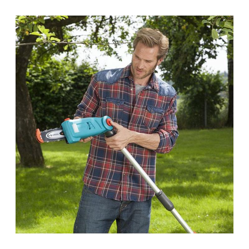 Elagueuse sur perche électrique GARDENA - TCS 720/20 - 720W - 20 cm - 4.4m