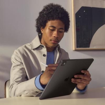 Nouveau iPad Pro 13 - WiFi 256 Go - Noir sidéral