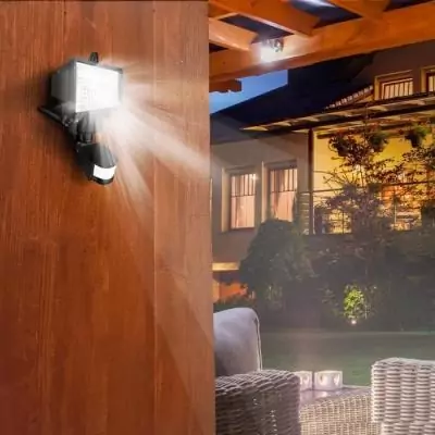 Projecteur solaire Cooper Black - Éclairage extérieur puissant