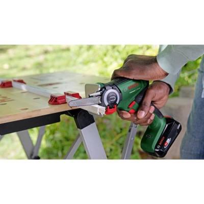 Scie Nanoblade sans fil UniversalCut 18V-65 Set - Compact et Performant