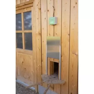 Porte coulissante pour poulailler - Facile à installer