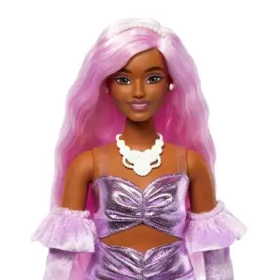 Poupée Barbie Deluxe Style en Robe Rose Brillante - Longueur 34cm - Largeur 21cm - Hauteur 9cm