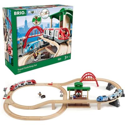 Circuit de train en bois Brio World - Coffret 42 pièces - Ravensburger
