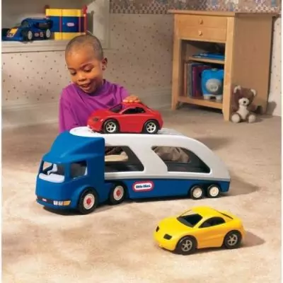 Défiez le bitume avec Little Tikes - Grand Porte-Voitures & 2 Voitures de Sport