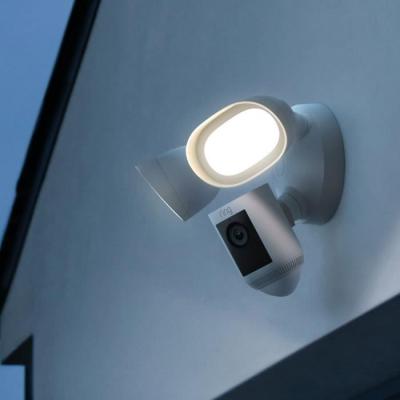 Caméra de Surveillance RING Spotlight Pro Câblée Blanc - Compacte et Performante