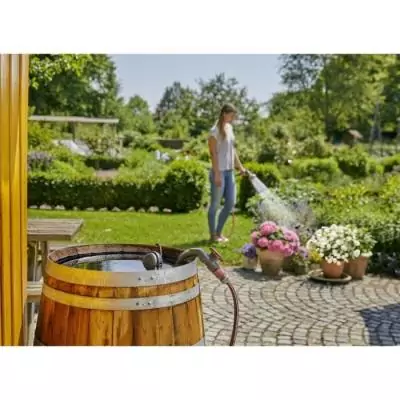 La tondeuse thermique autotractée PML53-225S de la marque SCHEPPACH est un outil puissant et efficace pour entretenir votre jard