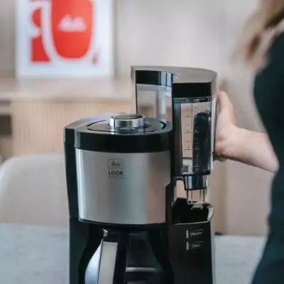 Cafetière filtre MELITTA 1025-06 Look V Perfection - noir : le must-have pour un café parfait Cafetière filtre MELITTA 1025-06 Look V Perfection - noir : le must-have pour un café parfait