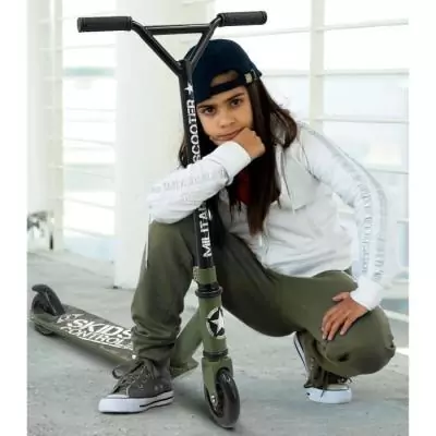 Trottinette Freestyle Military SKIDS CONTROL | 66x61x11 cm Trottinette Freestyle Military SKIDS CONTROL | 66x61x11 cm