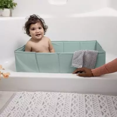 Baignoire bébé pliable INGENUITY: compacte, pratique et étanche