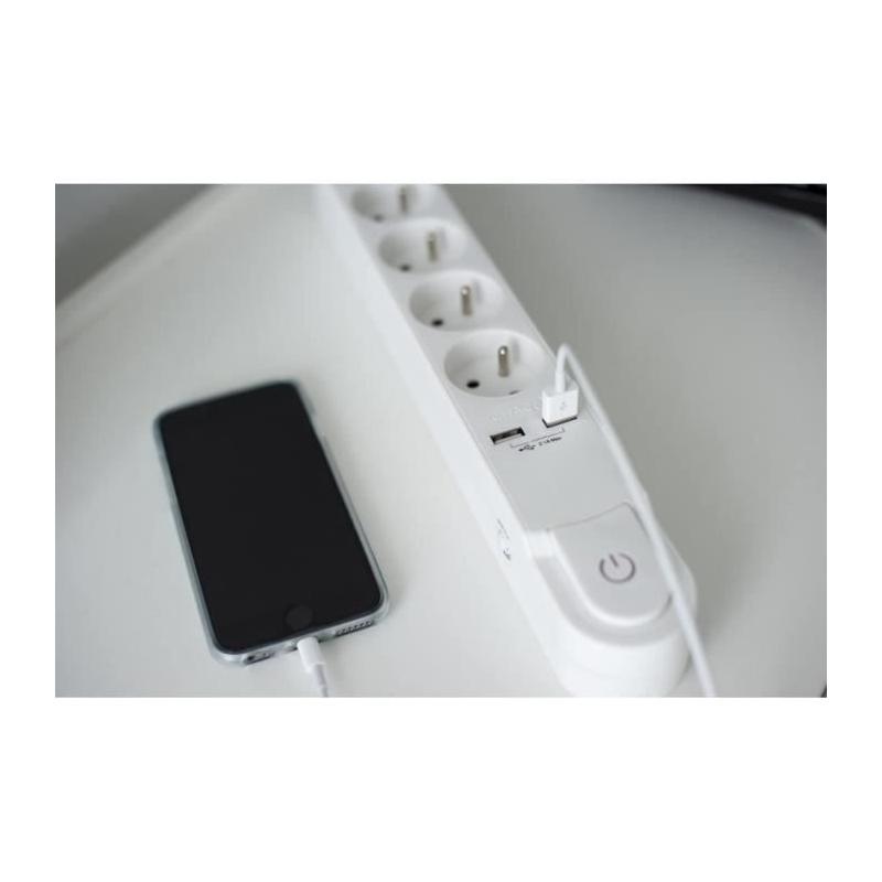 Bloc multiprise 5 prises 16A avec interrupteur et 2 ports USB