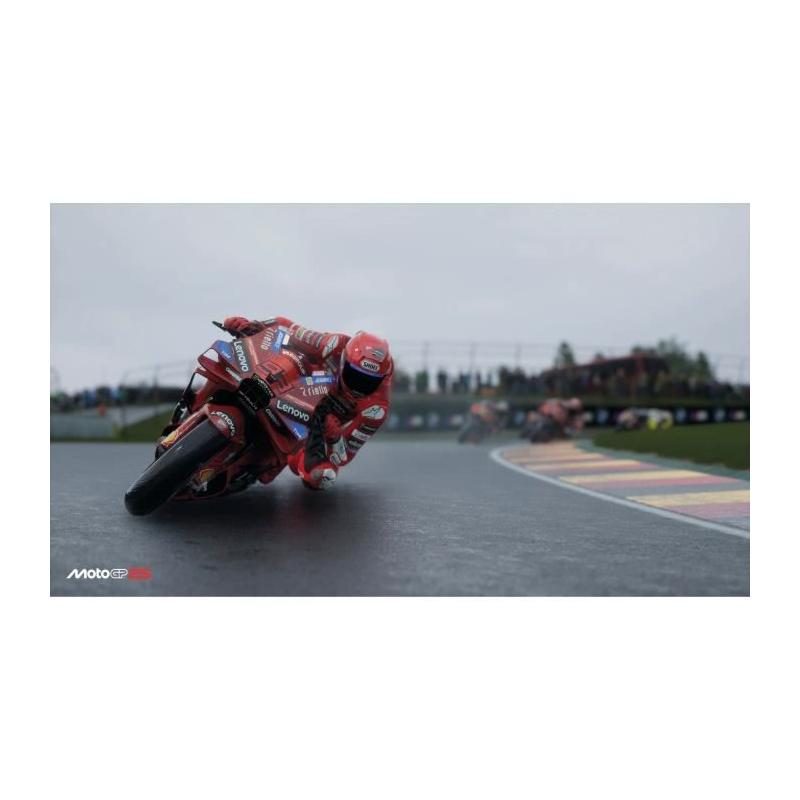 Découvrez MotoGP25 sur PS5 - Dimensions compactes