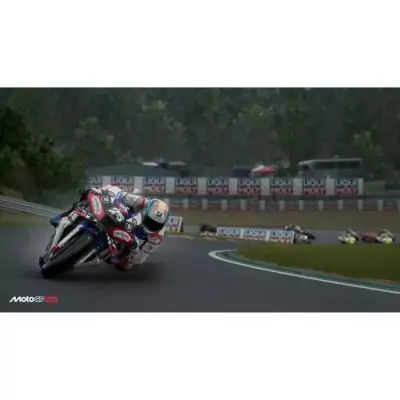 Découvrez MotoGP25 sur PS5 - Dimensions compactes