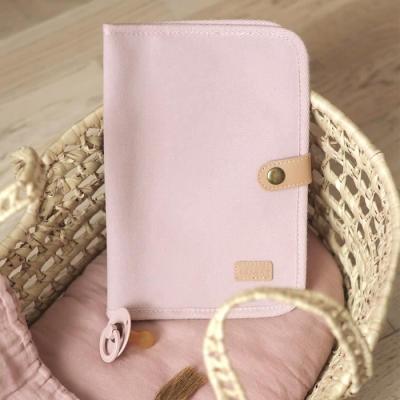 Protège carnet de santé BEABA en toile rose poudré