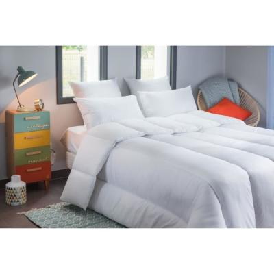 Couette chaude anti-acariens 420g/m² 240x260cm