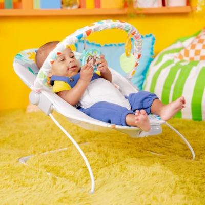 Transat bébé BRIGHT STARS - Safari avec jouets amovibles