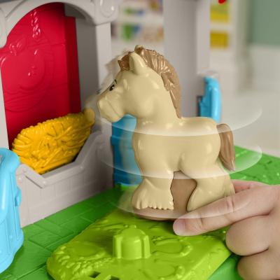 Fisher-Price Little People – Coffret L’Écurie des Joyeux Chevaux