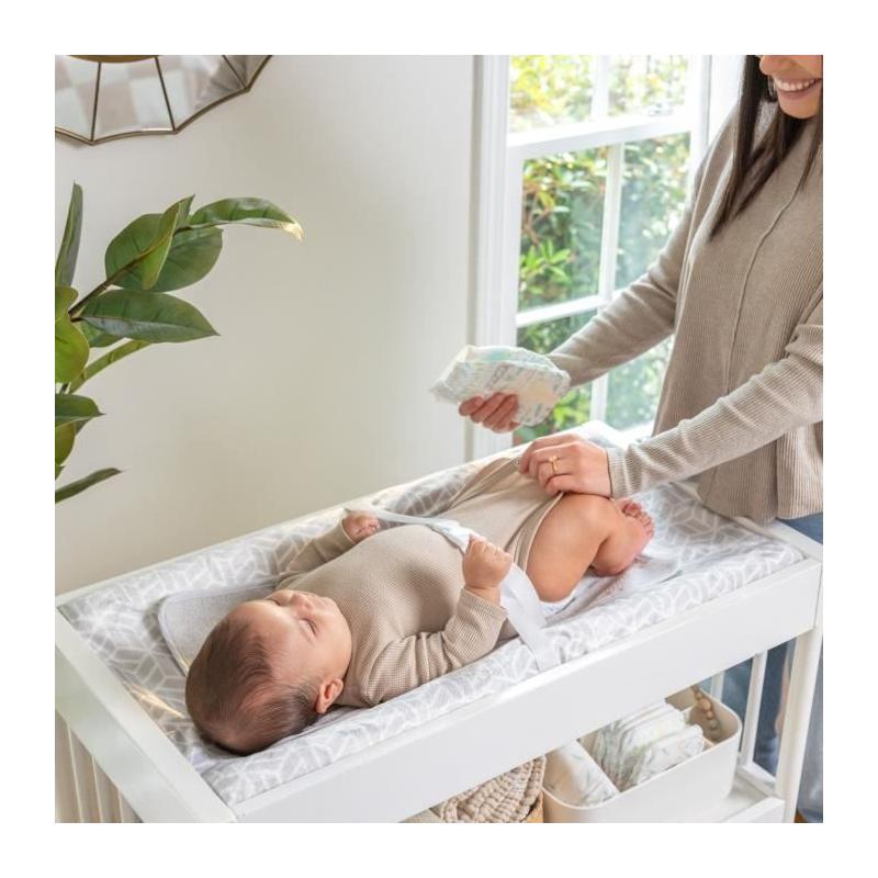 Matelas à langer complet pour bébé: housse imperméable, ultra-moelleuse et serviette!