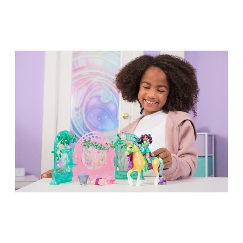 Découvrez le Playset Mini Poupée Ava et Leaf Color Reveal Unicorn Academy!