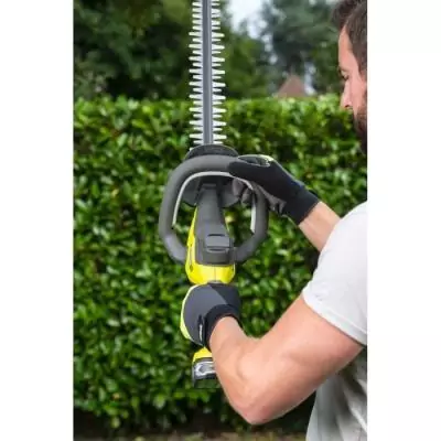 Taille-haies RYOBI LINEA 18V ONE+ - Lames 55 cm Taille-haies RYOBI LINEA 18V ONE+ - Lames 55 cm