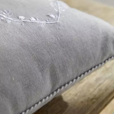 Coussin de chaise chambray avec broderie - Constance