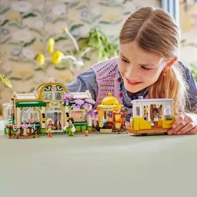 LEGO Friends 42671: Café et Kiosque à Fleurs - Jeu de Construction fun LEGO Friends 42671: Café et Kiosque à Fleurs - Jeu de Construction fun